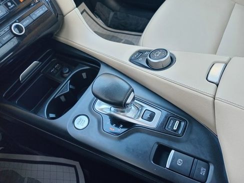 Used 2020 INFINITI QX50 Luxe w/ Navigation Package image 17