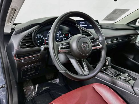 Used 2023 MAZDA MAZDA3 s FWD image 9