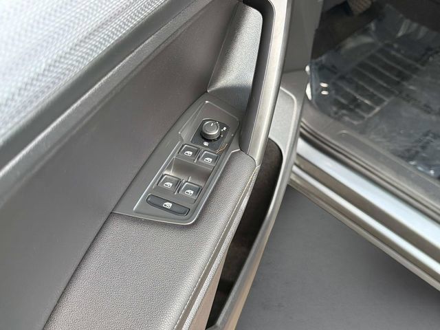 Certified 2023 Volkswagen Tiguan S FWD image 17
