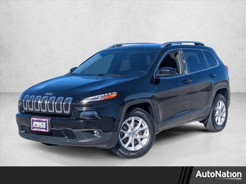 Used 2018 Jeep Cherokee Latitude image 1