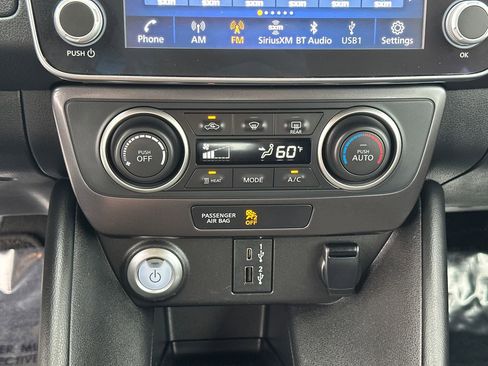 Used 2022 Nissan Leaf S image 29