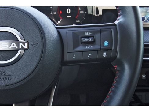 Certified 2025 Nissan Kicks SR image 19