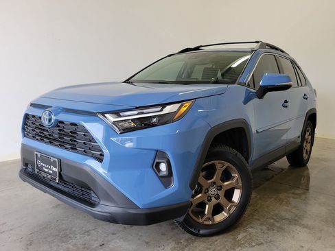 Used 2023 Toyota RAV4 AWD Hybrid image 33