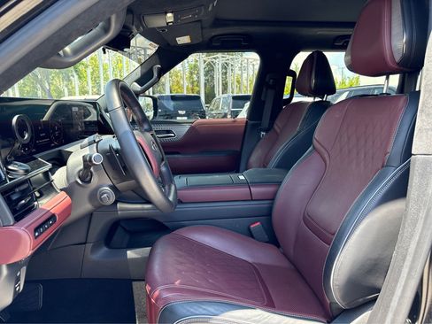 Used 2025 INFINITI QX80 Autograph AWD/4WD image 9