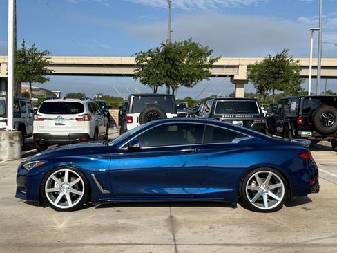 Used 2019 INFINITI Q60 3.0t Luxe w/ Essential Package RWD image 6