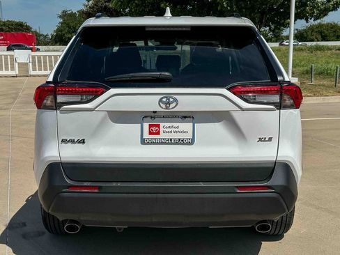 Used 2025 Toyota RAV4 XLE FWD image 4