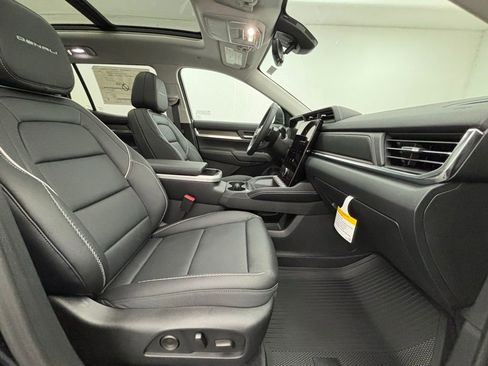 New 2026 GMC Terrain Denali w/ LPO, Floor Liner Package image 38
