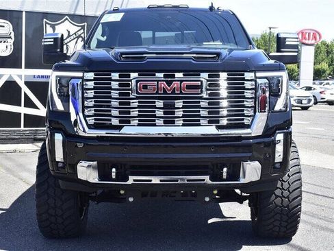 Used 2024 GMC Sierra 3500 Denali w/ Denali Reserve Package AWD/4WD image 8