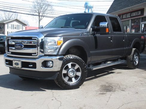 Used 2015 Ford F250 Lariat w/ Lariat Ultimate Package image 30