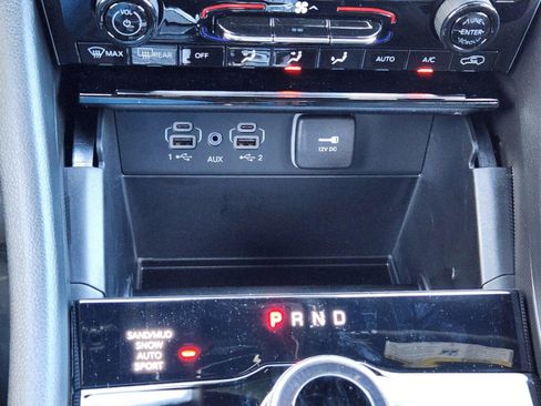 New 2025 Jeep Grand Cherokee L Limited w/ Trailer Tow Package image 32