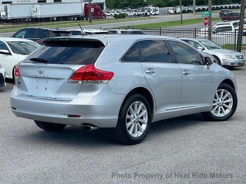 Used 2010 Toyota Venza FWD image 8