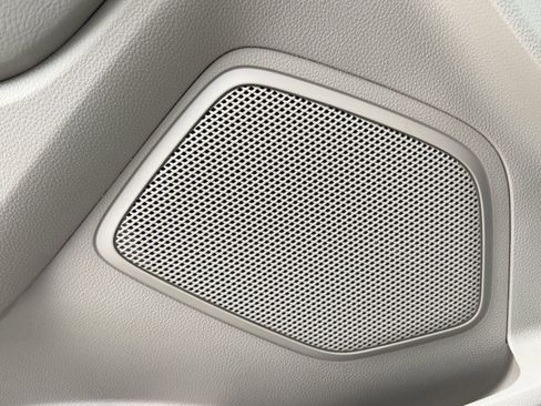 Used 2013 Ford Explorer Limited image 23