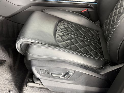 Used 2023 Audi SQ7 Prestige w/ Prestige Package AWD/4WD image 13