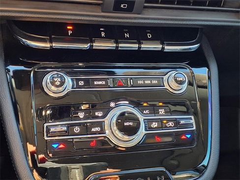 Certified 2021 Lincoln Corsair AWD image 20