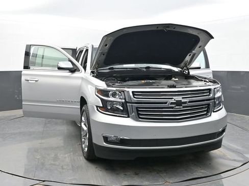 Used 2019 Chevrolet Suburban Premier AWD/4WD image 63