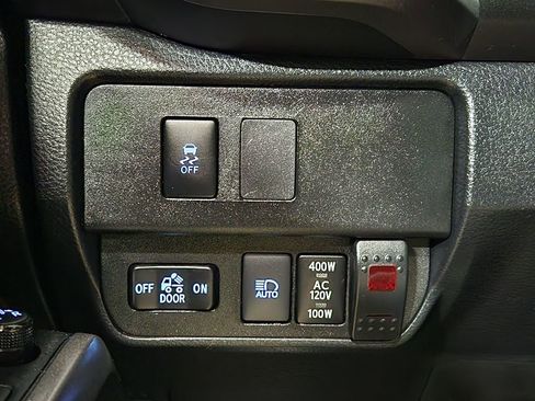 Used 2021 Toyota Tacoma TRD Sport w/ Technology Package image 42