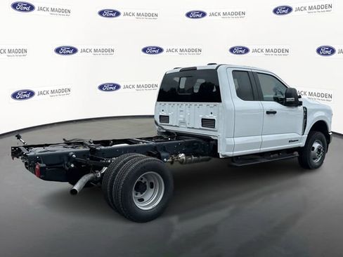 New 2025 Ford F350 XL w/ XL Chrome Package image 5