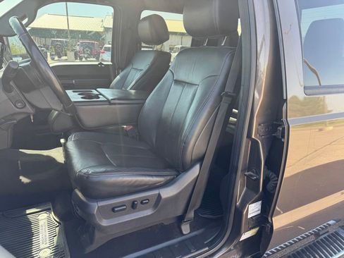 Used 2015 Ford F250 Lariat w/ Chrome Package AWD/4WD image 3