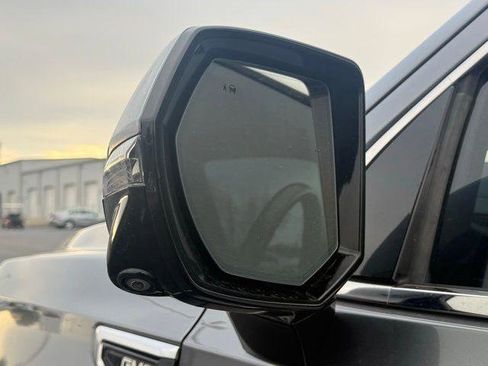 Used 2021 GMC Yukon XL Denali image 25