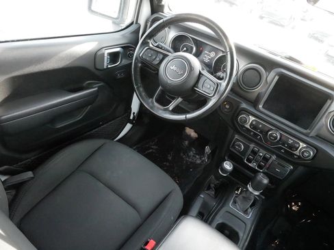 Used 2022 Jeep Wrangler Unlimited Sport image 9
