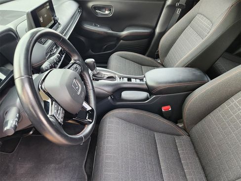 Used 2025 Honda HR-V Sport image 12