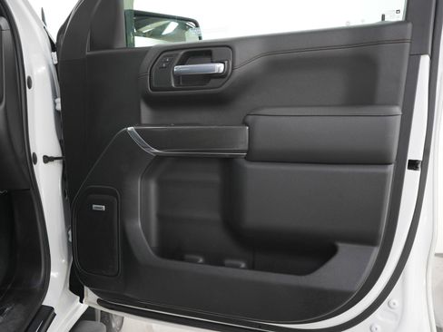 Used 2021 GMC Sierra 1500 AT4 w/ AT4 Premium Package image 9