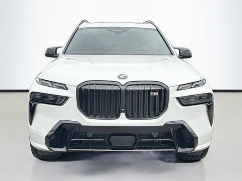 New 2026 BMW X7 M60i image 9