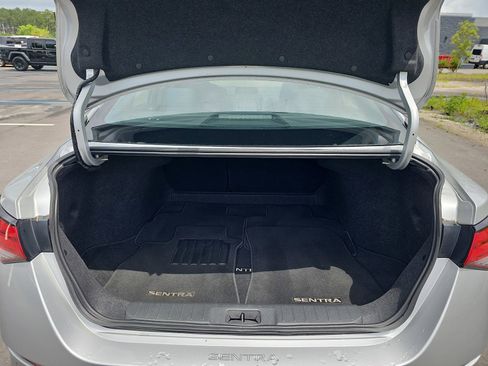 Used 2023 Nissan Sentra SV FWD image 13
