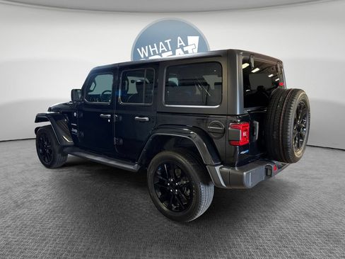 Used 2023 Jeep Wrangler Unlimited Sahara AWD/4WD image 6