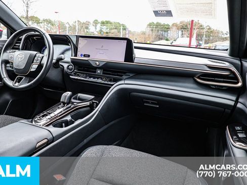 Used 2024 Toyota Crown XLE image 30