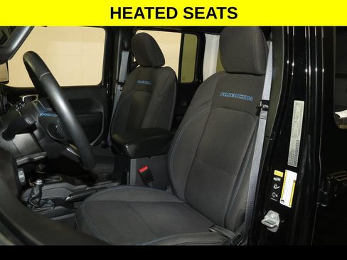 Used 2023 Jeep Wrangler Unlimited Rubicon 4xe w/ Dual Top Group AWD/4WD image 3