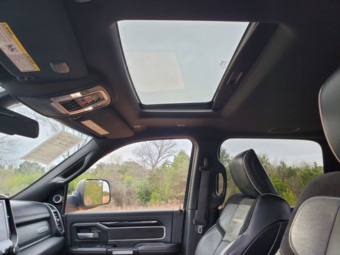 Used 2019 RAM 2500 Laramie image 40