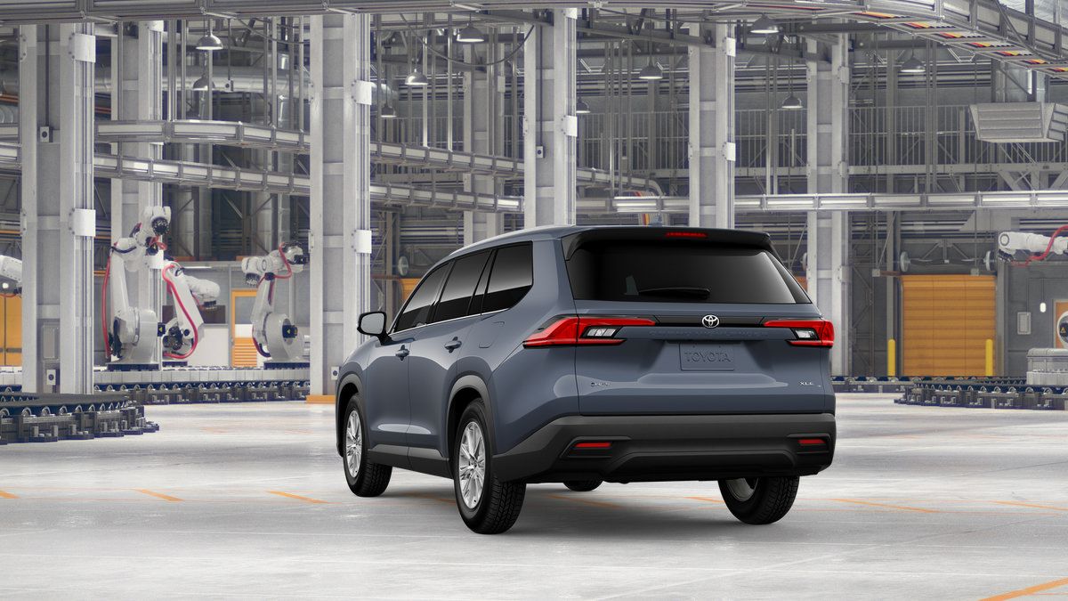 New 2026 Toyota Grand Highlander XLE FWD image 9