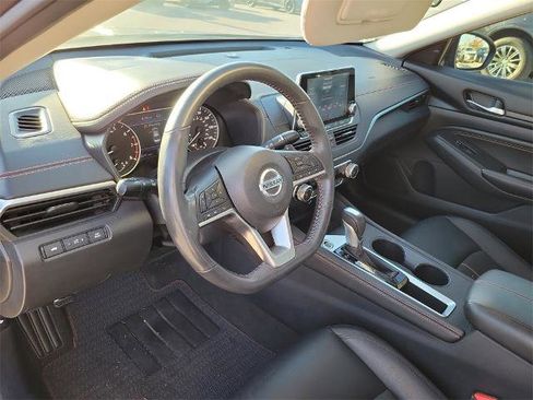 Certified 2022 Nissan Altima 2.5 SR w/ Midnight Edition Package image 14