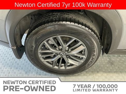 Used 2023 Nissan Rogue S FWD image 37