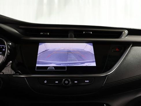 Certified 2021 Buick Encore GX Preferred w/ Cold Weather Comfort Package AWD/4WD image 19