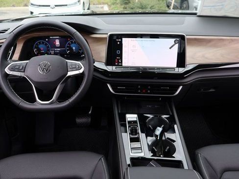 New 2026 Volkswagen Atlas SE image 14