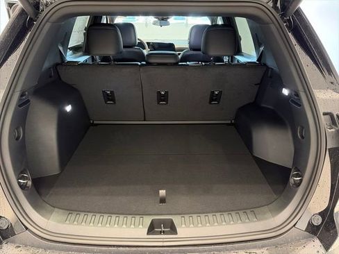 New 2026 Chevrolet Equinox LT w/ Convenience Package II FWD image 13