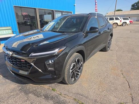 New 2026 Chevrolet Trax RS FWD image 2