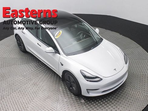 Used 2021 Tesla Model 3 Standard Range Plus RWD image 3