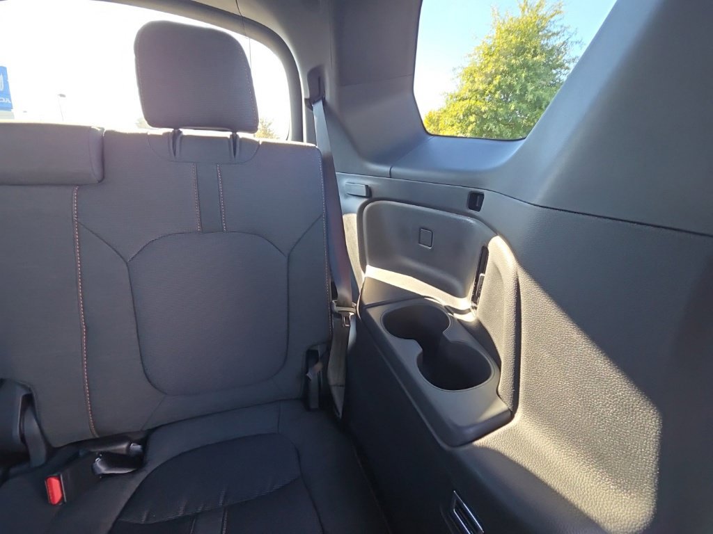 New 2026 Honda Pilot Sport image 18