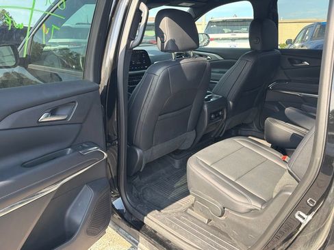 Used 2025 Chevrolet Traverse LT w/ LPO, Floor Liner Package AWD/4WD image 15