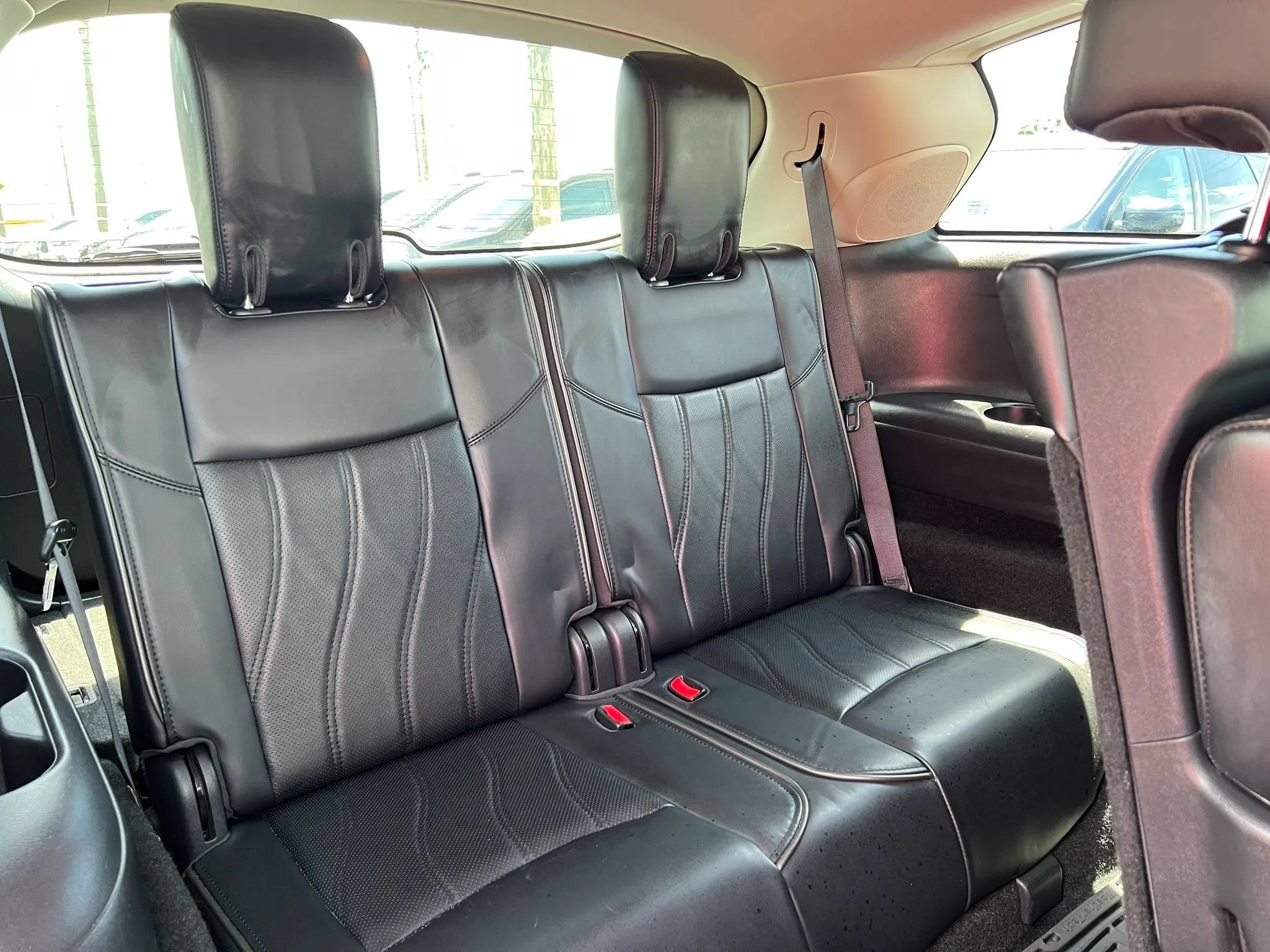 Used 2014 INFINITI QX60 Luxe w/ Premium Package AWD/4WD image 18