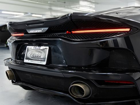 Used 2020 McLaren GT image 21