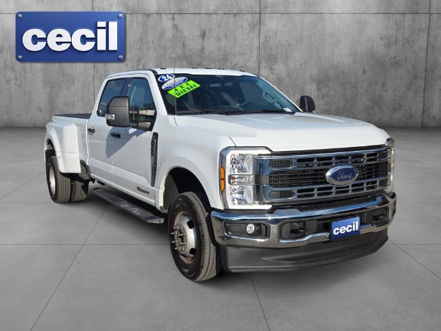 Used 2026 Ford F350 XLT AWD/4WD image 3