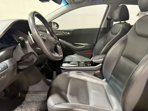 Used 2020 Hyundai Ioniq Limited image 15