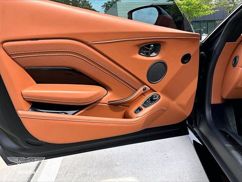 Used 2023 Aston Martin V8 Vantage Roadster RWD image 18