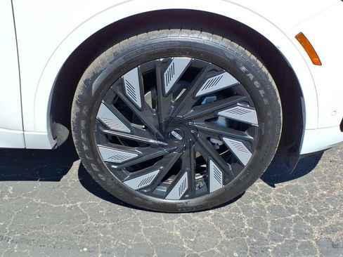 Used 2024 Lincoln Nautilus Black Label w/ Jet Appearance Package (87T) AWD/4WD image 9