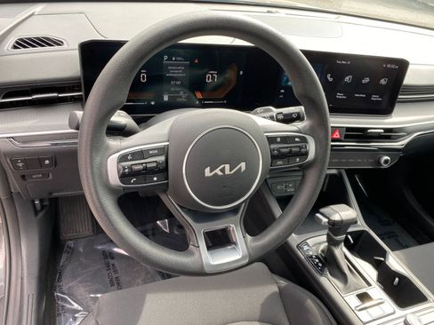 Used 2025 Kia K5 LXS image 27