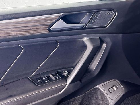 Used 2022 Volkswagen Tiguan SEL R-Line image 17